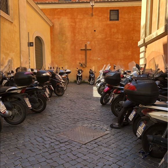 Poshmark Ambassador Blake Lyons - Picture 1 of 8